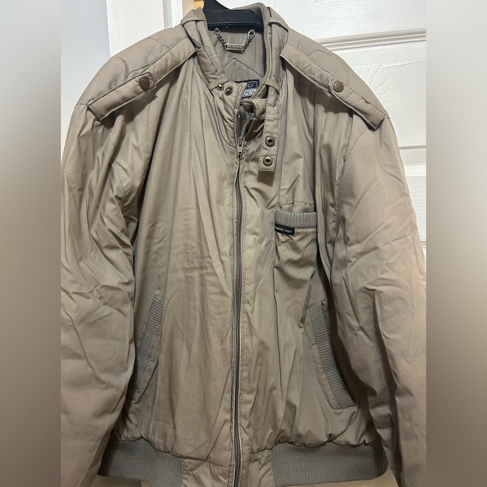 NEW: Member’s Only Men’s Jacket - Size 44 (Medium)